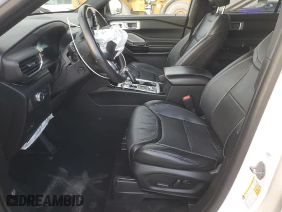 ✅ 2021 Ford Explorer ST • VIN: 1FM5K8GC4MGA06181 • Lot: 89722495. Wystawiony na Copart z przebiegiem 47 457 mil. Bezpłatny archiwum sprzedaży aukcyjnych z USA i szczegółowy raport historii pojazdu na DreamBid. Zdjęcie 7.