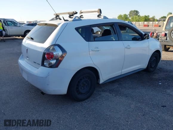 ✅ 2009 Pontiac Vibe • VIN: 5Y2SM67069Z447852 • Lot: 42641621. Wystawiony na IAAI z przebiegiem 190 089 mil. Bezpłatny archiwum sprzedaży aukcyjnych z USA i szczegółowy raport historii pojazdu na DreamBid. Zdjęcie 4.