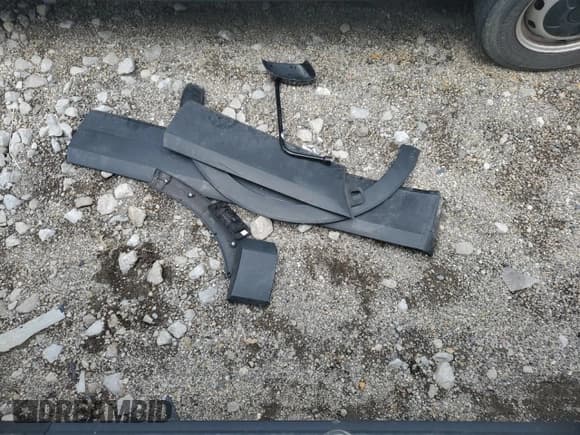 ✅ 2019 Ford Transit • VIN: 1FTYR2XM6KKB14847 • Лот: 61695895. Опубликован ранее на Copart с пробегом 354 486 миль. Бесплатный доступ к архиву аукционных продаж из США и подробный отчёт об истории автомобиля на DreamBid. Изображение 13.