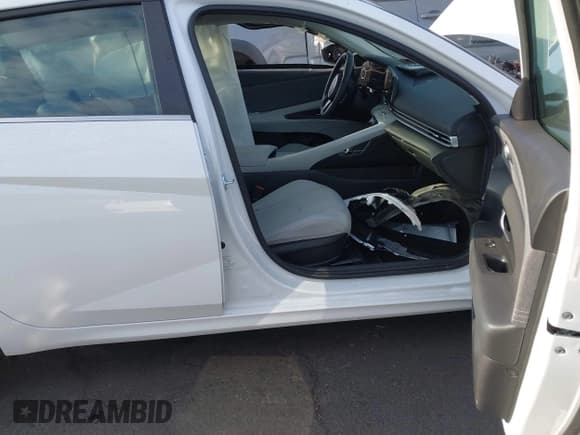 ✅ 2025 Hyundai Elantra Limited • VIN: KMHLP4DG6SU025659 • Лот: 43332678. Опубликован ранее на IAAI с пробегом 1 154 миль. Бесплатный доступ к архиву аукционных продаж из США и подробный отчёт об истории автомобиля на DreamBid. Изображение 5.