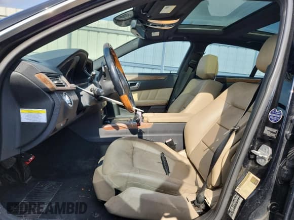 ✅ 2012 Mercedes-Benz E 350 Sport • VIN: WDDHF5KBXCA539534 • Lot: 93494245. Wystawiony na Copart z przebiegiem 190 324 mil. Bezpłatny archiwum sprzedaży aukcyjnych z USA i szczegółowy raport historii pojazdu na DreamBid. Zdjęcie 7.