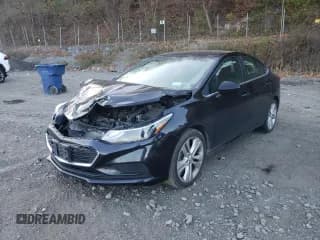 ✅ 2017 Chevrolet Cruze LT • VIN: 1G1BE5SM2H7239942 • Lot: 67272122. Listed on Copart with 95,649 mi. Free auction sales archive from the USA and detailed vehicle history report at DreamBid. Image 2.