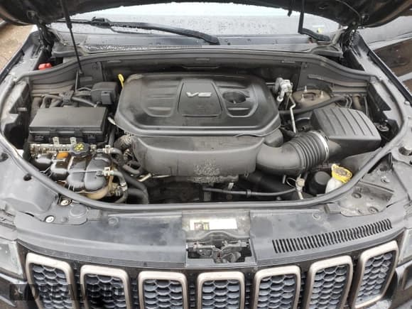 ✅ 2016 Jeep Grand Cherokee Laredo • VIN: 1C4RJFAG6GC405758 • Lot: 92891695. Wystawiony na Copart z przebiegiem 220 321 mil. Bezpłatny archiwum sprzedaży aukcyjnych z USA i szczegółowy raport historii pojazdu na DreamBid. Zdjęcie 11.