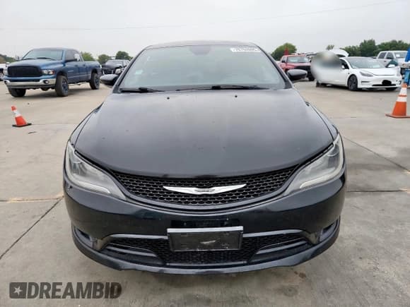 ✅ 2016 Chrysler 200 S • VIN: 1C3CCCBG8GN147779 • Lot: 70762095. Listed on Copart with 152,875 mi. Free auction sales archive from the USA and detailed vehicle history report at DreamBid. Image 5.