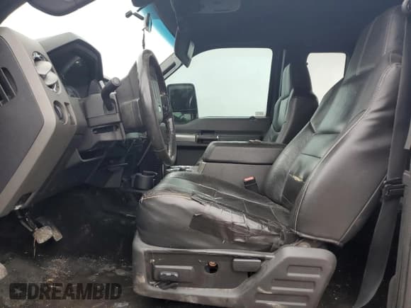 ✅ 2008 Ford F-350 XL • VIN: 1FTWX31R88EA54245 • Lot: 81077955. Wystawiony na Copart z przebiegiem Nie podano. Bezpłatny archiwum sprzedaży aukcyjnych z USA i szczegółowy raport historii pojazdu na DreamBid. Zdjęcie 7.