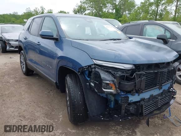 2025 Chevrolet Equinox AWD LT with VIN 3GNAXPEG1SL294231, listed as a IAAI auction lot 42223110 with 1,093 mi miles and . Bid and sale history available at DreamBid. Image 1.
