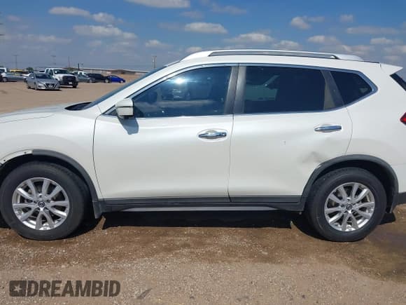 ✅ 2017 Nissan Rogue SV • VIN: KNMAT2MTXHP603326 • Lot: 43110800. Wystawiony na IAAI z przebiegiem 111 289 mil. Bezpłatny archiwum sprzedaży aukcyjnych z USA i szczegółowy raport historii pojazdu na DreamBid. Zdjęcie 14.