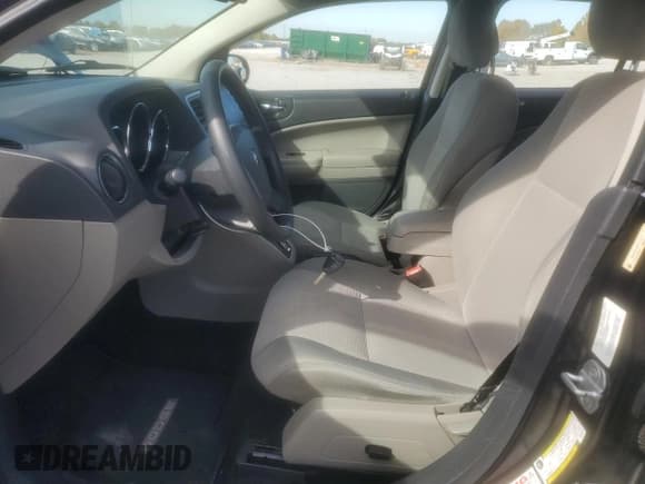 ✅ 2011 Dodge Caliber Mainstreet • VIN: 1B3CB3HA2BD116772 • Лот: 91517125. Опубликован ранее на Copart с пробегом 127 232 миль. Бесплатный доступ к архиву аукционных продаж из США и подробный отчёт об истории автомобиля на DreamBid. Изображение 7.