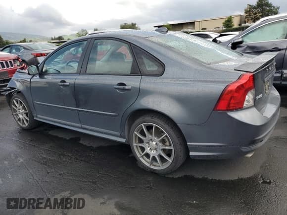 ✅ 2010 Volvo S40 R-Design • VIN: YV1672MH7A2513697 • Lot: 51437655. Listed on Copart with Not provided. Free auction sales archive from the USA and detailed vehicle history report at DreamBid. Image 2.