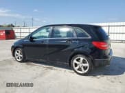 ✅ 2013 Mercedes-Benz B 250 Sports Tourer • VIN: WDDMH4EB7DJ161494 • Lot: 72322364. Wystawiony na Copart z przebiegiem 156 846 mil. Bezpłatny archiwum sprzedaży aukcyjnych z USA i szczegółowy raport historii pojazdu na DreamBid. Zdjęcie 2.