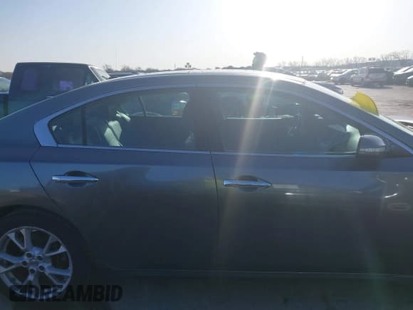 ✅ 2014 Nissan Maxima S • VIN: 1N4AA5AP4EC476676 • Lot: 41853243. Listed on IAAI with 104,616 mi. Free auction sales archive from the USA and detailed vehicle history report at DreamBid. Image 13.