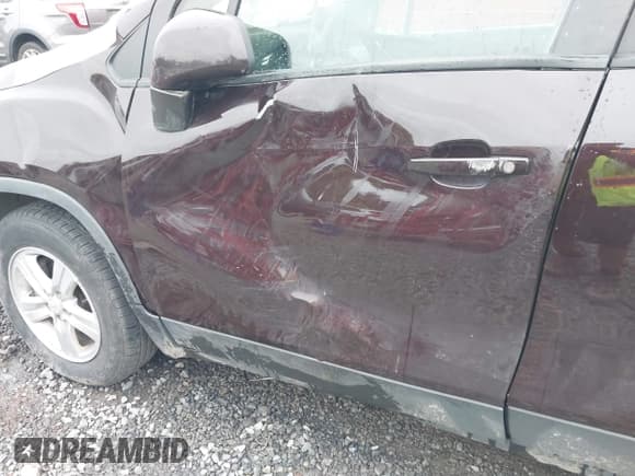 ✅ 2021 Chevrolet Trax LS • VIN: KL7CJNSB2MB306193 • Lot: 42916334. Listed on IAAI with 88,458 mi. Free auction sales archive from the USA and detailed vehicle history report at DreamBid. Image 18.