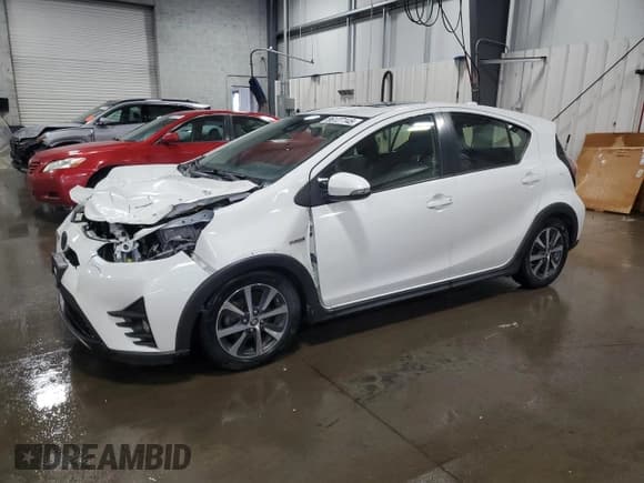 ✅ 2018 Toyota Prius One • VIN: JTDKDTB38J1600590 • Лот: 86127145. Опубликован ранее на Copart с пробегом 98 413 миль. Бесплатный доступ к архиву аукционных продаж из США и подробный отчёт об истории автомобиля на DreamBid. Изображение 1.