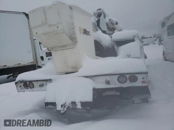 ✅ 2020 Ford F-550 XL • VIN: 1FDUF5HT9LDA14368 • Лот: 43806215. Опубликован ранее на Copart с пробегом Не указан. Бесплатный доступ к архиву аукционных продаж из США и подробный отчёт об истории автомобиля на DreamBid. Изображение 6.