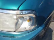 ✅ 1998 Ford Expedition XLT • VIN: 1FMRU17L2WLB58179 • Lot: 43658259. Wystawiony na IAAI z przebiegiem 198 401 mil. Bezpłatny archiwum sprzedaży aukcyjnych z USA i szczegółowy raport historii pojazdu na DreamBid. Zdjęcie 15.