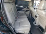 ✅ 2017 Toyota Highlander SE • VIN: 5TDJZRFH6HS441037 • Lot: 94161705. Listed on Copart with 185,038 mi. Free auction sales archive from the USA and detailed vehicle history report at DreamBid. Image 11.