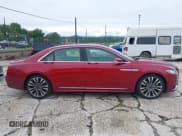 ✅ 2018 Lincoln Continental Select • VIN: 1LN6L9TK9J5616282 • Lot: 42895118. Wystawiony na IAAI z przebiegiem 106 534 mil. Bezpłatny archiwum sprzedaży aukcyjnych z USA i szczegółowy raport historii pojazdu na DreamBid. Zdjęcie 13.