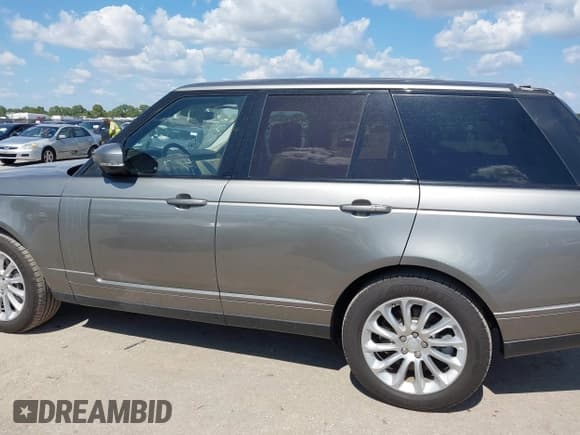 ✅ 2018 Land Rover Range Rover HSE • VIN: SALGS2SV9JA388010 • Lot: 43314162. Listed on IAAI with 85,391 mi. Free auction sales archive from the USA and detailed vehicle history report at DreamBid. Image 14.