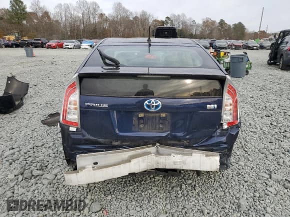 ✅ 2015 Toyota Prius Two • VIN: JTDKN3DU6F1984217 • Lot: 92844175. Listed on Copart with 58,671 mi. Free auction sales archive from the USA and detailed vehicle history report at DreamBid. Image 6.