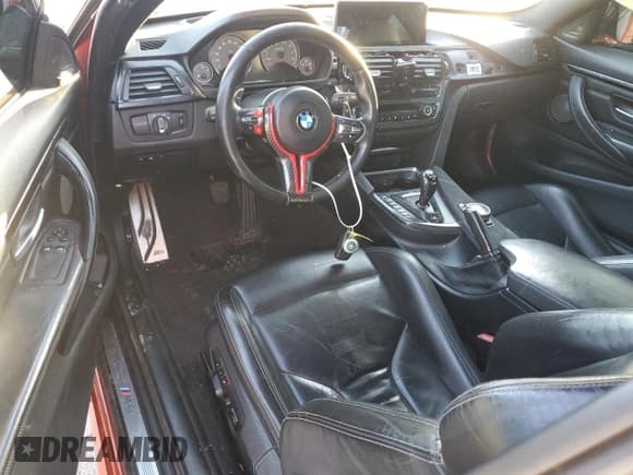 ✅ 2015 BMW M4 • VIN: WBS3R9C54FF708877 • Lot: 86679575. Wystawiony na Copart z przebiegiem Nie podano. Bezpłatny archiwum sprzedaży aukcyjnych z USA i szczegółowy raport historii pojazdu na DreamBid. Zdjęcie 8.