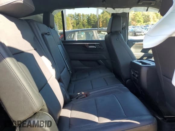 ✅ 2025 Chevrolet Suburban LT • VIN: 1GNS6CRD7SR262456 • Лот: 84925335. Опубликован ранее на Copart с пробегом 21 149 миль. Бесплатный доступ к архиву аукционных продаж из США и подробный отчёт об истории автомобиля на DreamBid. Изображение 11.