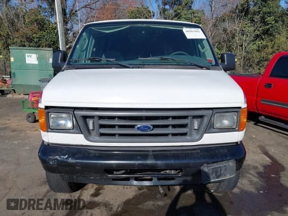 ✅ 2006 Ford Econoline Cargo • VIN: 1FTSE34LX6DA60840 • Lot: 40982882. Wystawiony na IAAI z przebiegiem 176 034 mil. Bezpłatny archiwum sprzedaży aukcyjnych z USA i szczegółowy raport historii pojazdu na DreamBid. Zdjęcie 12.