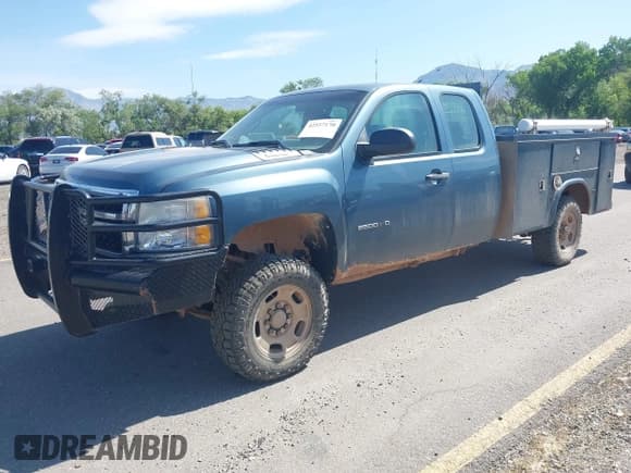 ✅ 2011 Chevrolet Silverado 2500HD • VIN: 1GB2KVCG9BZ411876 • Lot: 42557170. Wystawiony na IAAI z przebiegiem 71 775 mil. Bezpłatny archiwum sprzedaży aukcyjnych z USA i szczegółowy raport historii pojazdu na DreamBid. Zdjęcie 2.