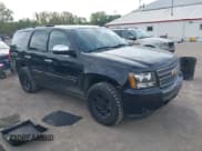 ✅ 2007 Chevrolet Tahoe LTZ • VIN: 1GNFK13057R321065 • Lot: 43248596. Wystawiony na IAAI z przebiegiem 241 867 mil. Bezpłatny archiwum sprzedaży aukcyjnych z USA i szczegółowy raport historii pojazdu na DreamBid. Zdjęcie 1.