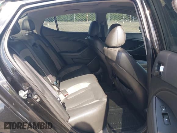 ✅ 2012 Kia Optima Hybrid • VIN: KNAGM4AD2C5024980 • Lot: 43133132. Wystawiony na IAAI z przebiegiem 221 046 mil. Bezpłatny archiwum sprzedaży aukcyjnych z USA i szczegółowy raport historii pojazdu na DreamBid. Zdjęcie 8.