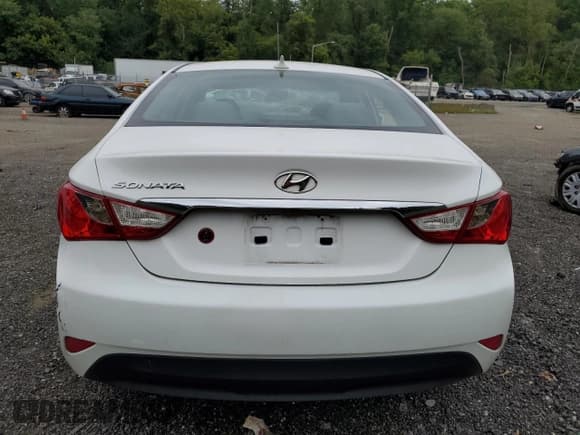 ✅ 2014 Hyundai Sonata GLS • VIN: 5NPEB4AC6EH906695 • Lot: 68576644. Listed on Copart with 162,729 mi. Free auction sales archive from the USA and detailed vehicle history report at DreamBid. Image 6.