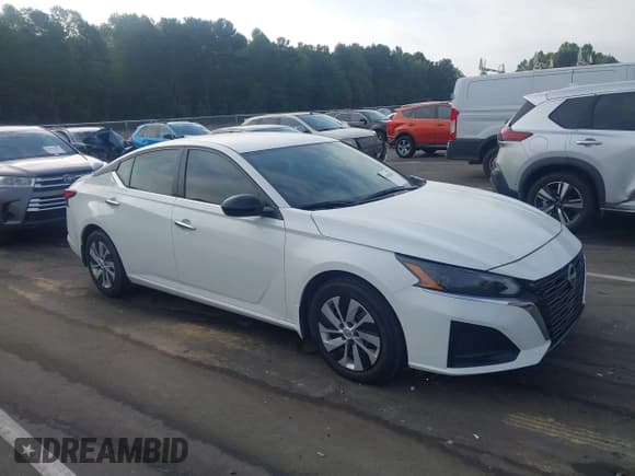 ✅ 2024 Nissan Altima S • VIN: 1N4BL4BV3RN308849 • Lot: 43302882. Listed on IAAI with 27,788 mi. Free auction sales archive from the USA and detailed vehicle history report at DreamBid. Image 1.