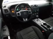 ✅ 2014 Dodge Challenger SXT • VIN: 2C3CDYAG2EH258510 • Lot: 83337214. Wystawiony na Copart z przebiegiem 167 966 mil. Bezpłatny archiwum sprzedaży aukcyjnych z USA i szczegółowy raport historii pojazdu na DreamBid. Zdjęcie 8.