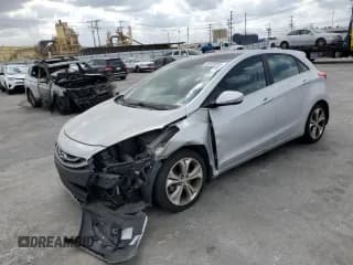 ✅ 2013 Hyundai Elantra • VIN: KMHD35LE2DU089478 • Лот: 82326605. Опубликован ранее на Copart с пробегом 91 190 миль. Бесплатный доступ к архиву аукционных продаж из США и подробный отчёт об истории автомобиля на DreamBid. Изображение 1.