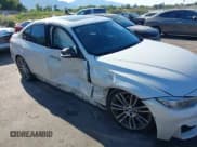 ✅ 2015 BMW 3 Series 328d • VIN: WBA3D3C51FK157685 • Lot: 43152192. Wystawiony na IAAI z przebiegiem 174 576 mil. Bezpłatny archiwum sprzedaży aukcyjnych z USA i szczegółowy raport historii pojazdu na DreamBid. Zdjęcie 6.