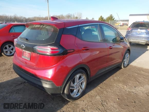 ✅ 2023 Chevrolet Bolt EV 1LT • VIN: 1G1FW6S05P4134670 • Lot: 41755073. Wystawiony na IAAI z przebiegiem 45 833 mil. Bezpłatny archiwum sprzedaży aukcyjnych z USA i szczegółowy raport historii pojazdu na DreamBid. Zdjęcie 4.