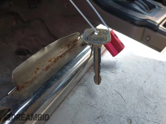 ✅ 1997 Toyota 4Runner • VIN: JT3GM84R8V0019644 • Lot: 43247448. Listed on IAAI with 326,474 mi. Free auction sales archive from the USA and detailed vehicle history report at DreamBid. Image 11.