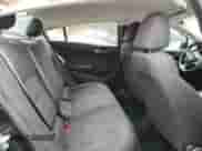 2017 Chevrolet Cruze LS z VIN 1G1BC5SM4H7210755, wystawiony jako Copart lot #66201202 z przebiegiem 48 259 mil mil oraz . Historia ofert i sprzedaży dostępna na DreamBid. Obrazek 6.