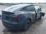 ✅ 2024 Tesla Model Y Long Range • VIN: 7SAYGDEE2RA325578 • Lot: 43287018. Wystawiony na IAAI z przebiegiem 6 864 mil. Bezpłatny archiwum sprzedaży aukcyjnych z USA i szczegółowy raport historii pojazdu na DreamBid. Zdjęcie 4.
