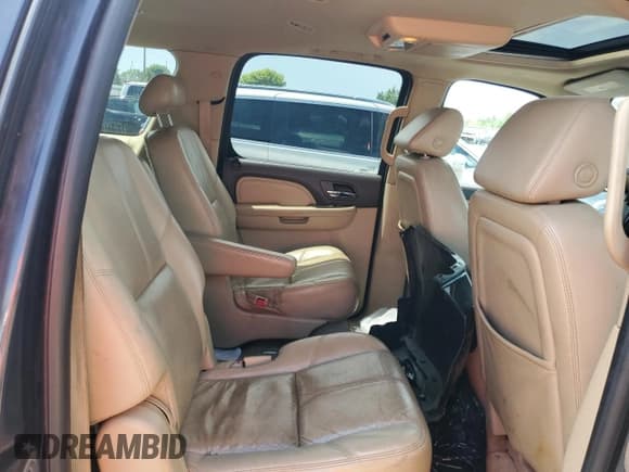 ✅ 2008 GMC Yukon XL • VIN: 1GKFK66848J220403 • Lot: 64904035. Listed on Copart with 224,814 mi. Free auction sales archive from the USA and detailed vehicle history report at DreamBid. Image 10.