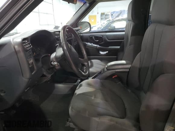 ✅ 2003 Chevrolet S-10 LS • VIN: 1GCDT13X13K120423 • Лот: 84691334. Опубликован ранее на Copart с пробегом Не указан. Бесплатный доступ к архиву аукционных продаж из США и подробный отчёт об истории автомобиля на DreamBid. Изображение 7.