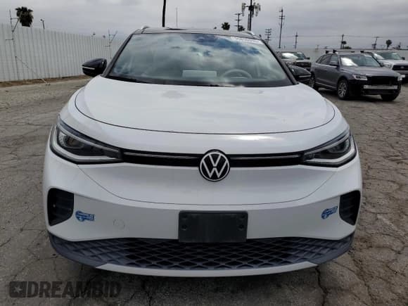 ✅ 2021 Volkswagen ID.4 1st Edition • VIN: WVGDMPE20MP022615 • Lot: 55896935. Listed on Copart with 30,472 mi. Free auction sales archive from the USA and detailed vehicle history report at DreamBid. Image 5.
