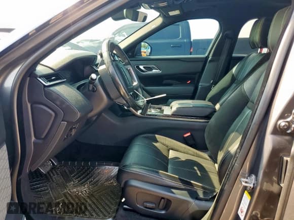 ✅ 2018 Land Rover Range Rover Velar R-Dynamic SE • VIN: SALYL2RV4JA716831 • Лот: 69804465. Опубликован ранее на Copart с пробегом 73 716 миль. Бесплатный доступ к архиву аукционных продаж из США и подробный отчёт об истории автомобиля на DreamBid. Изображение 7.