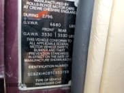 ✅ 1996 Bentley Azure • VIN: SCBZK14C8TCX53759 • Lot: 67259684. Wystawiony na Copart z przebiegiem 7 228 mil. Bezpłatny archiwum sprzedaży aukcyjnych z USA i szczegółowy raport historii pojazdu na DreamBid. Zdjęcie 12.