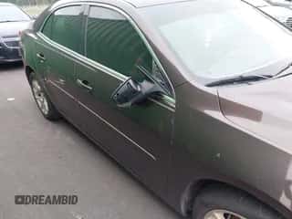 2015 Chevrolet Malibu LT with VIN 1G11C5SL2FF220562, listed as a IAAI auction lot 43443288 with 184,145 mi miles and . Bid and sale history available at DreamBid. Image 6.