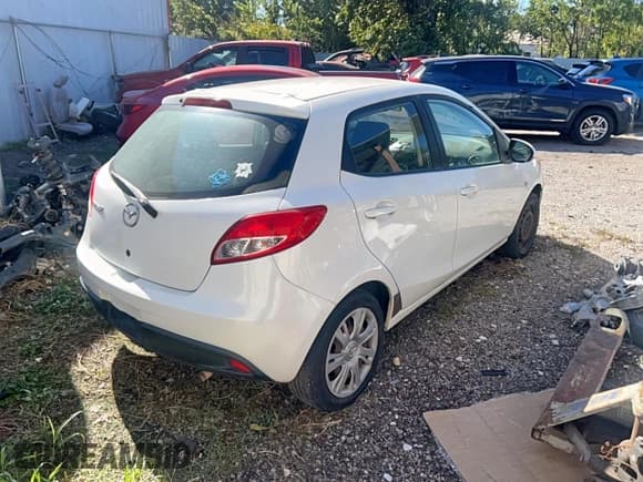 ✅ 2012 Mazda 2 Sport • VIN: JM1DE1KY7C0136318 • Lot: 90850685. Listed on Copart with Not provided. Free auction sales archive from the USA and detailed vehicle history report at DreamBid. Image 4.