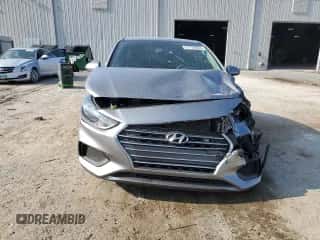 2021 Hyundai Accent SE z VIN 3KPC24A63ME140543, wystawiony jako Copart lot #57723063 z przebiegiem Nie podano mil oraz . Historia ofert i sprzedaży dostępna na DreamBid. Obrazek 5.