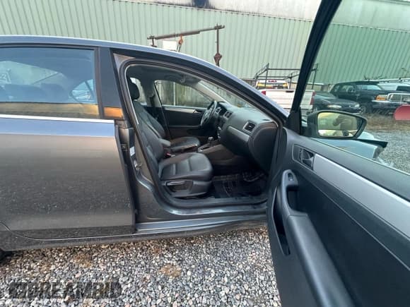 ✅ 2012 Volkswagen Jetta TDI • VIN: 3VWLL7AJ6CM428576 • Лот: 91666905. Опубликован ранее на Copart с пробегом 195 753 миль. Бесплатный доступ к архиву аукционных продаж из США и подробный отчёт об истории автомобиля на DreamBid. Изображение 5.