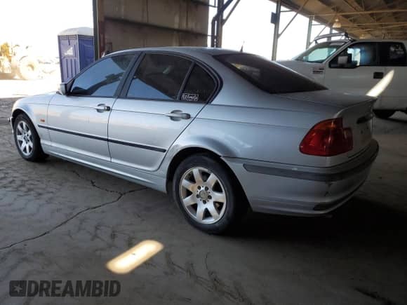 1999 BMW 3 Series 323i z VIN WBAAM3339XKC56474, wystawiony jako Copart lot #66733905 z przebiegiem 214 890 mil mil oraz Szkoda całkowita • Salvage title. Historia ofert i sprzedaży dostępna na DreamBid. Obrazek 2.