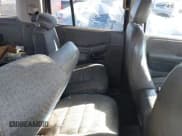 ✅ 2002 Ford Explorer XLS • VIN: 1FMZU72K12UD11589 • Lot: 41649785. Wystawiony na IAAI z przebiegiem 269 097 mil. Bezpłatny archiwum sprzedaży aukcyjnych z USA i szczegółowy raport historii pojazdu na DreamBid. Zdjęcie 8.