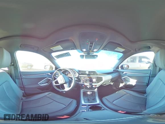 ✅ 2024 Audi Q3 Premium • VIN: WA1AUCF33R1050324 • Лот: 83846504. Опубликован ранее на Copart с пробегом 11 902 миль. Бесплатный доступ к архиву аукционных продаж из США и подробный отчёт об истории автомобиля на DreamBid. Изображение 14.